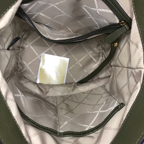 Michael Kors Brooke Green Leather Bucket Shoulder Crossbody Bag NWOT - Picture 11 of 13
